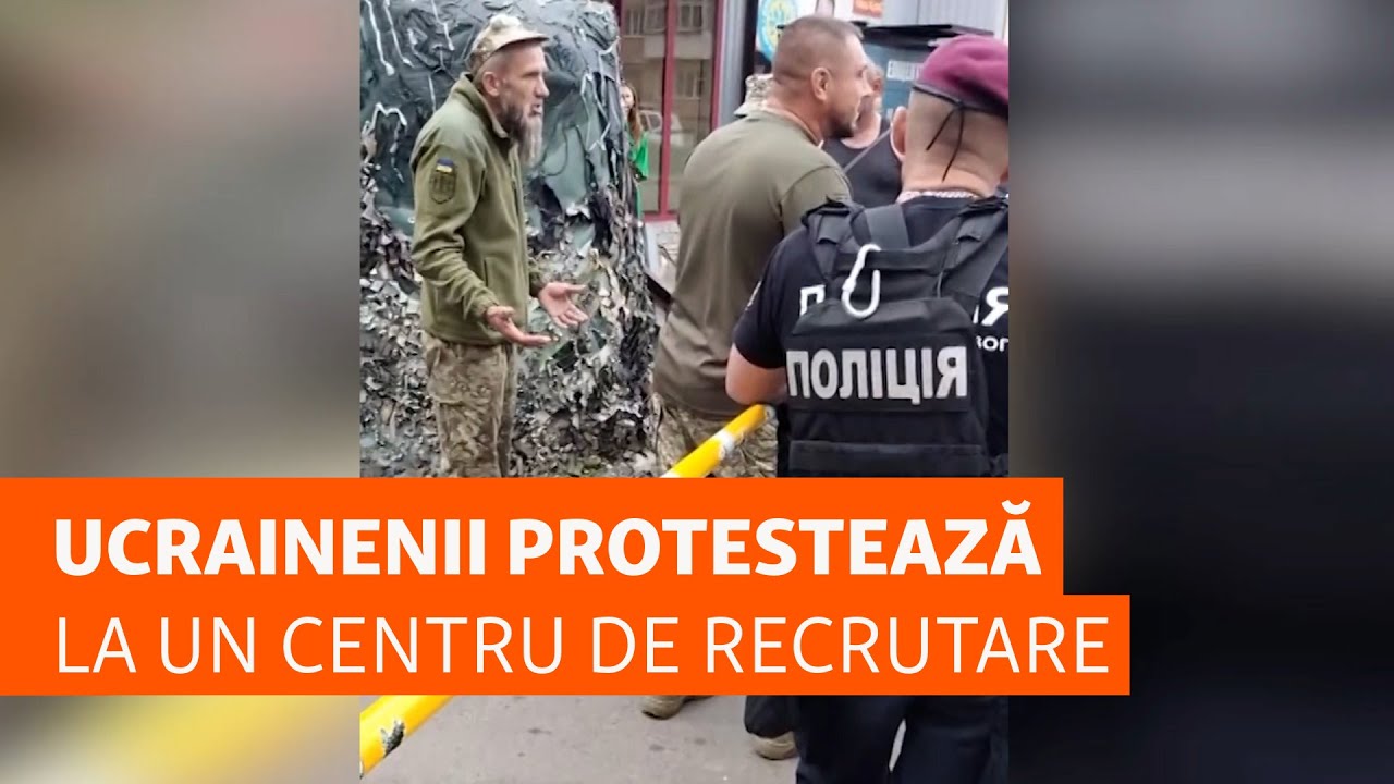 Ucrainenii protestează la un centru de recrutare, pe fondul tensiunilor legate de mobilizare