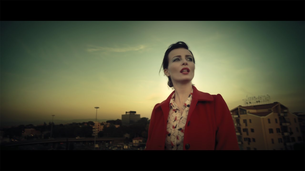 Viola - Precipitazioni (Official Video)