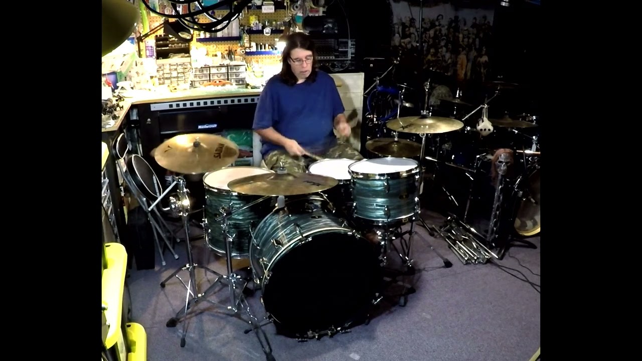Glen Test Drives his Late 60's Tempo Drum Set