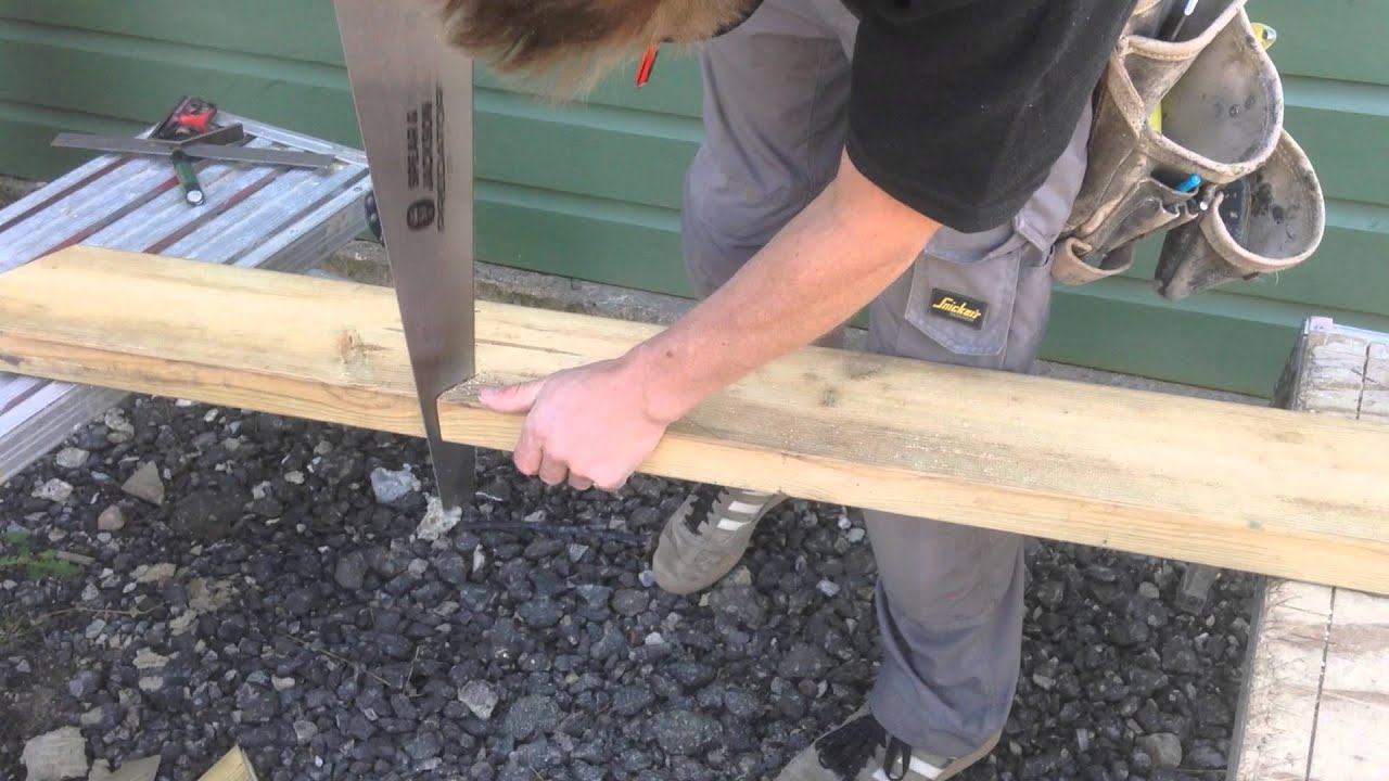 New Roofing Square: How To Build a Pitched Roof