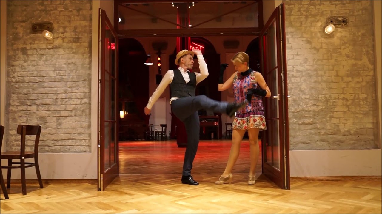 Charleston-Moves Ballhaus Walzerlinksgestrickt Berlin 2020