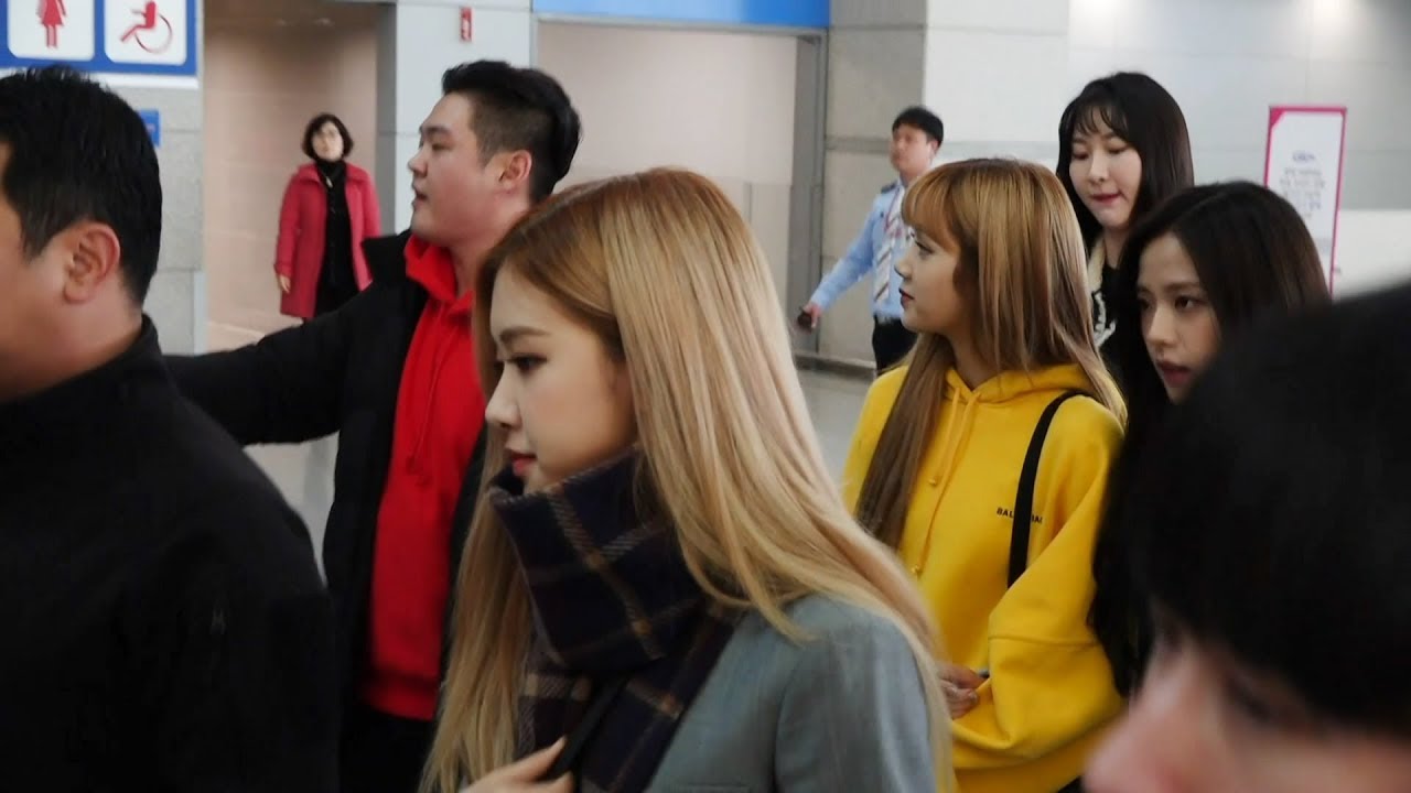 【181118】BLACK PINK仁川飞雅加达 机场遭围堵人气尽显