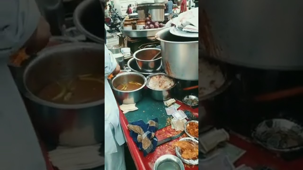 the most famous कचौड़ी Azad Market #delhifood #shorts #streetfood #video