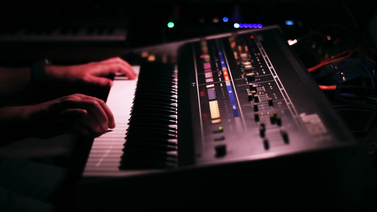 Roland Jupiter 6 soundscape II - Come home