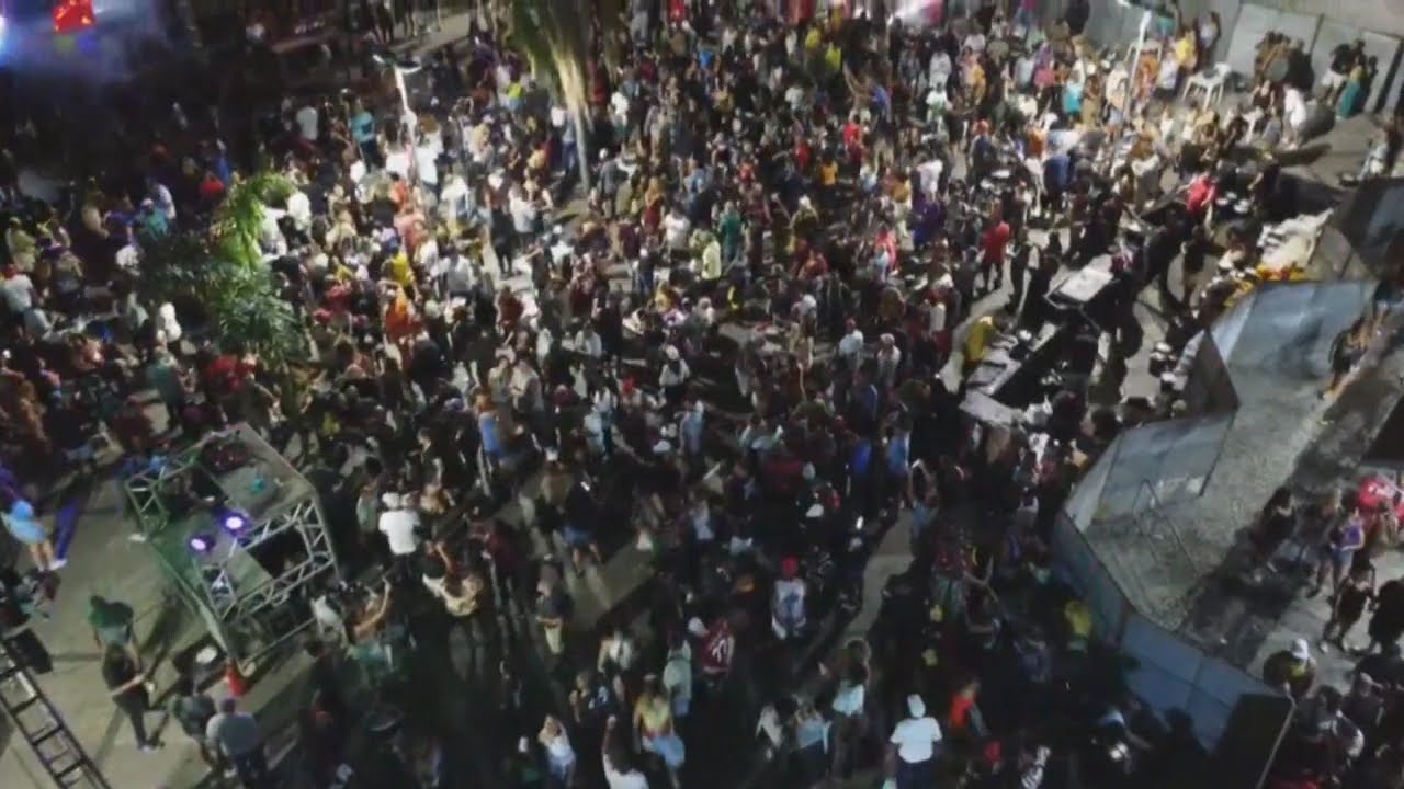 BAILE DA PIPOS ULTRA NA PRAÇA TIRADENTES