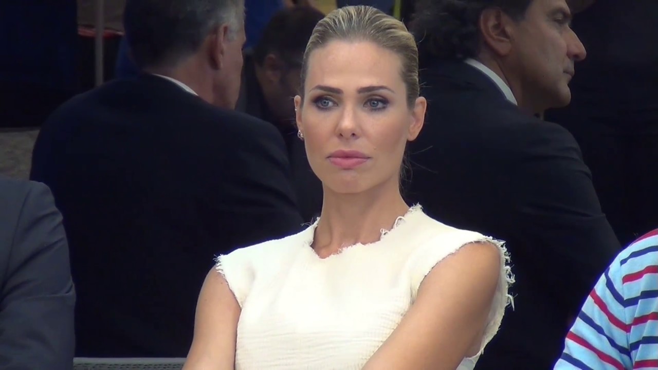 Focus on Ilary Blasi - GF Vip 2017 - Totti's wife