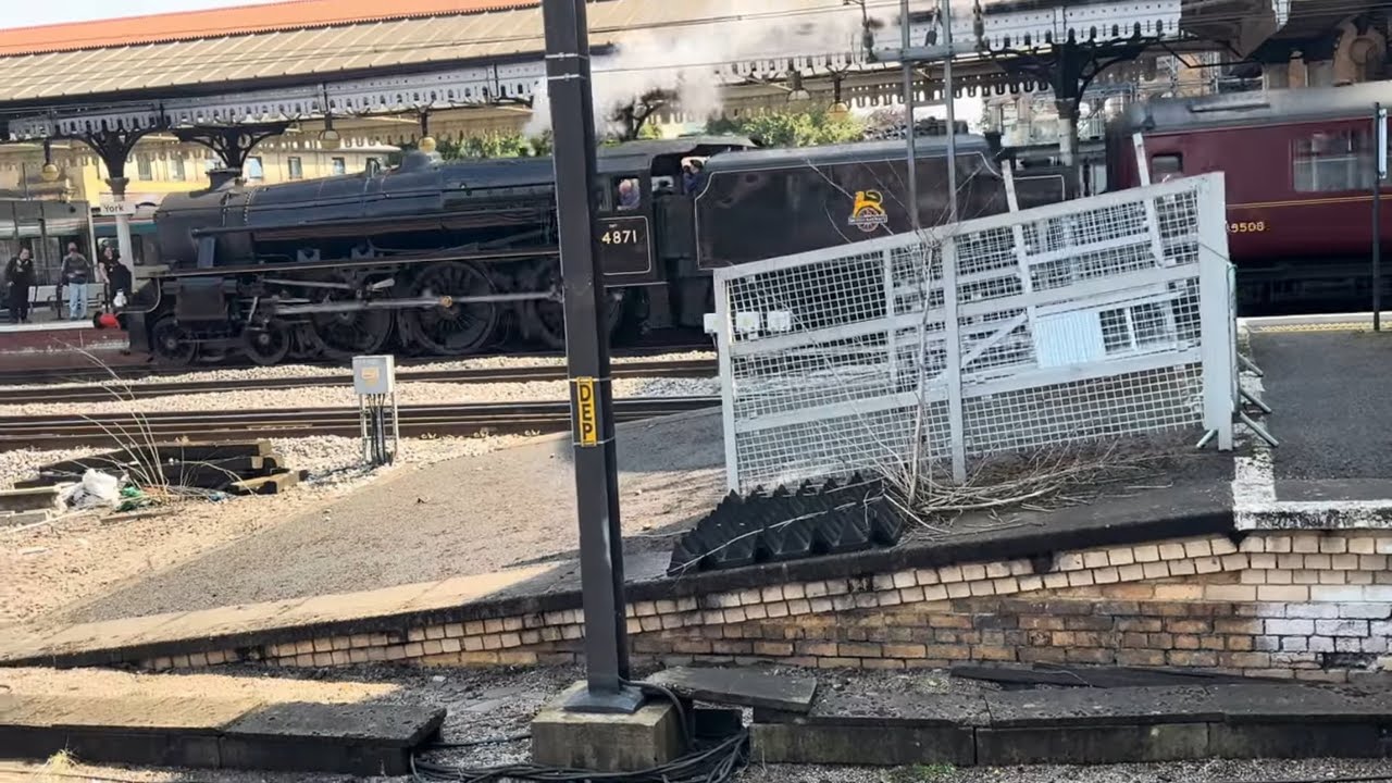 Trains - York Station- Thursday 1/8/2024 Carnforth- Scarborough charter 44871 n 47848, 47815, 66134