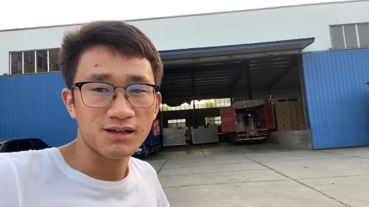 到仙桃装一车口罩回广州，装完才知道要赶时间，路上休息的时间都没有#湖北
