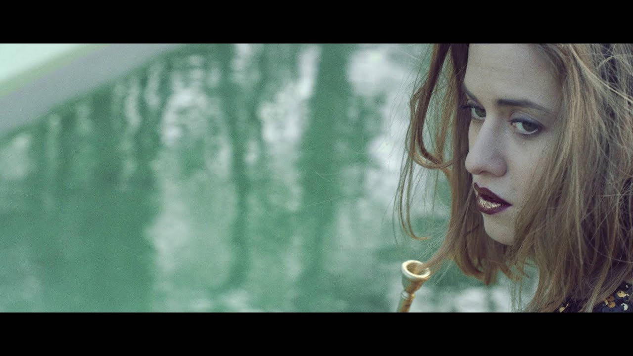 EMMA SMETANA - WAITING (Official video)