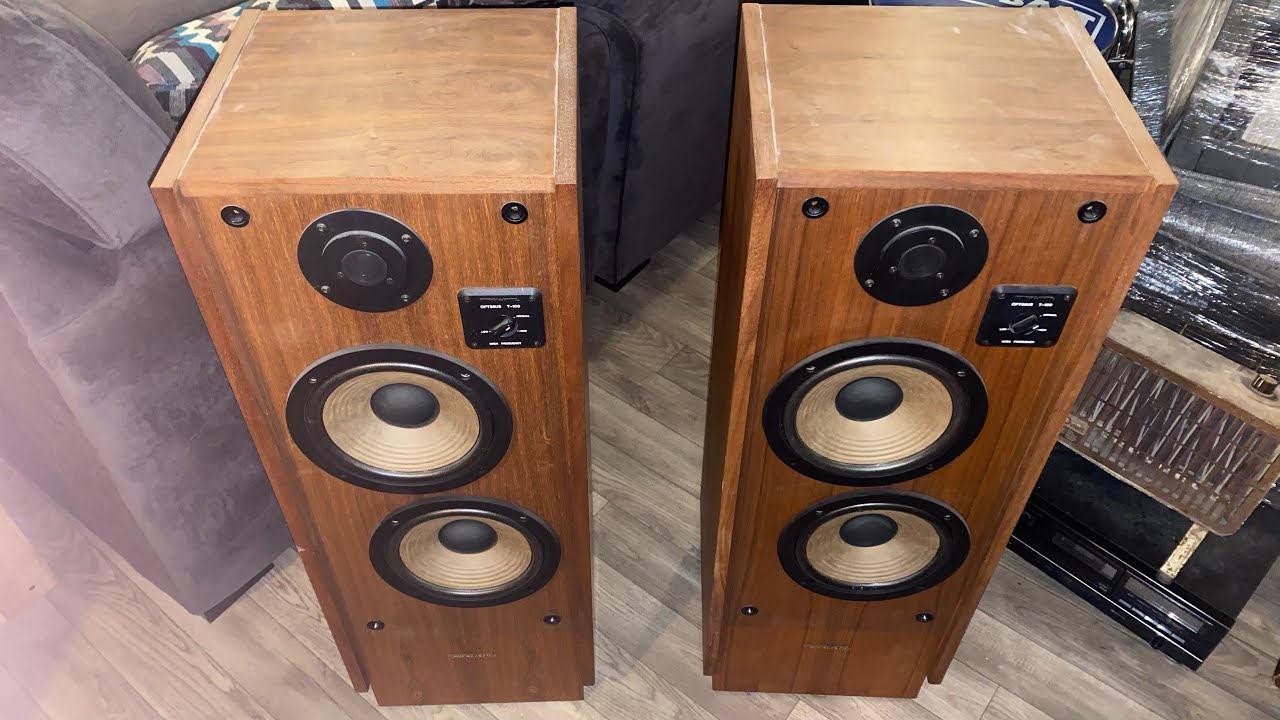Realistic Optimus T-100 Stereo Speakers