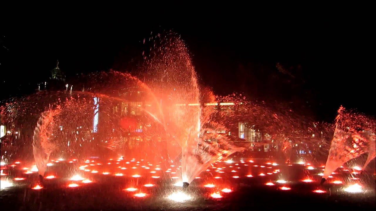 The Americana at Brand Fountain: The Prayer (Celine Dion & Andrea Bocelli)