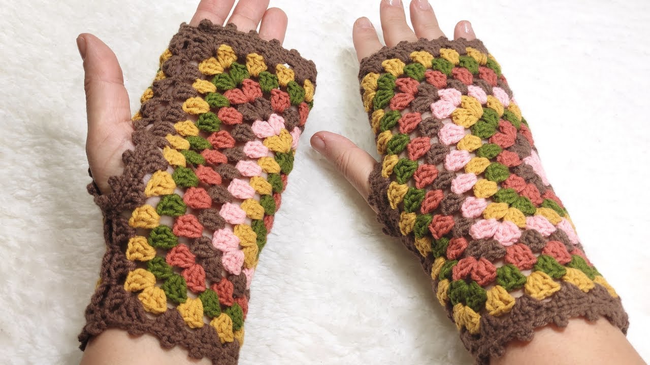 CROCHET FINGERLESS GLOVES FROM ONE GRANNY SQUARE!      SUPER EASY CROCHET HANDWARMERS TUTORIAL!