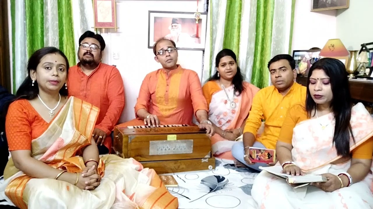 Hey Nuton (হে নূতন, দেখা দিক আর-বার) পরিবেশনায় — রবিরেখা, সমবেত রবীন্দ্রসঙ্গীত