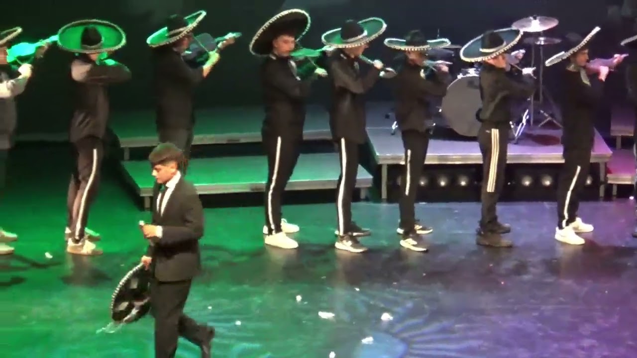 23 Luis Miguel - La fiesta del Mariachi