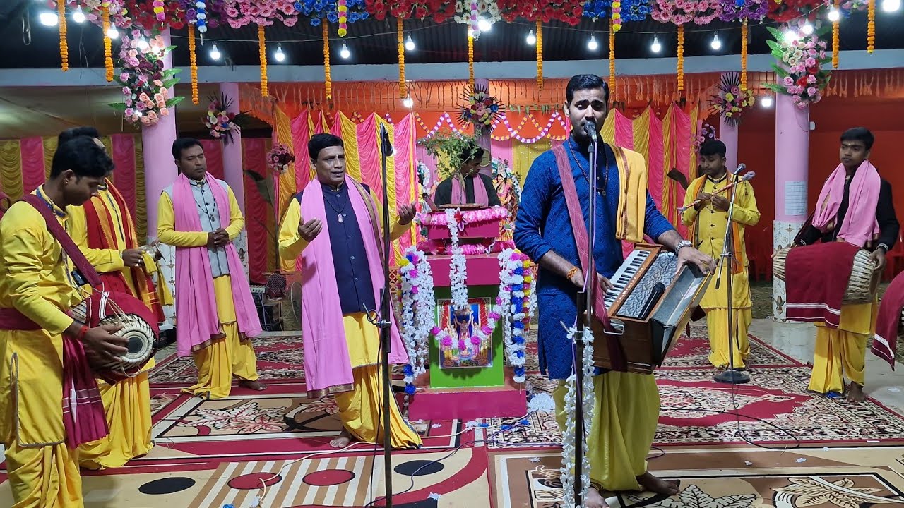 ত্রিপুরেশ্বরী শিব মন্দির অসাধারণ গান পরিবেশন করলেন শিল্পী দীপঙ্কর সরকার