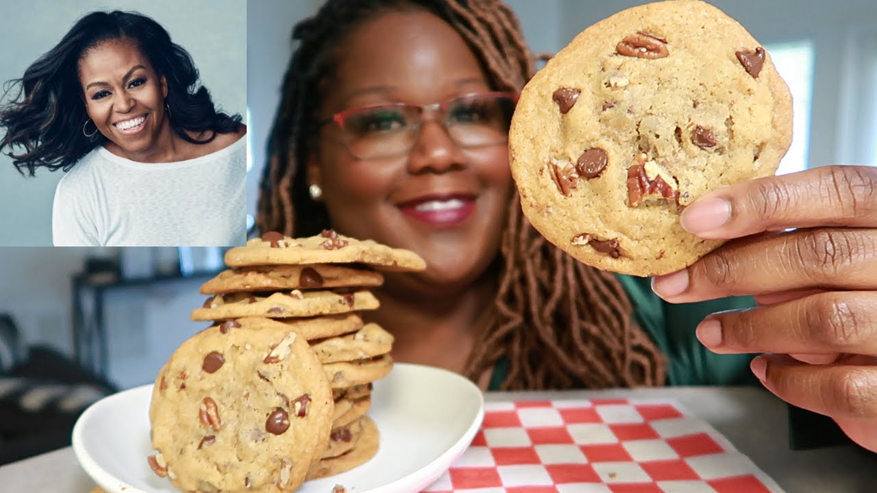 FIRST LADY MICHELLE OBAMA'S CHOCOLATE CHIP COOKIES COOKING AND EATING