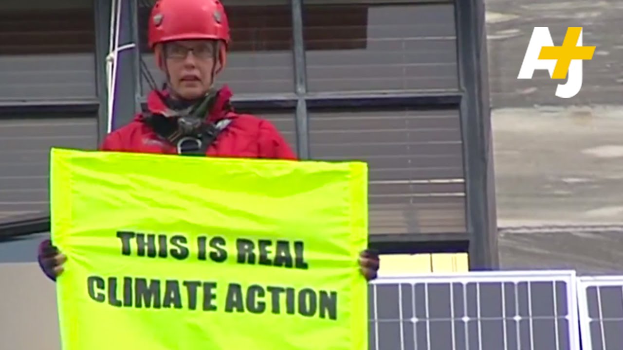 Climate Change Protesters Climb New Zealand's Parliament