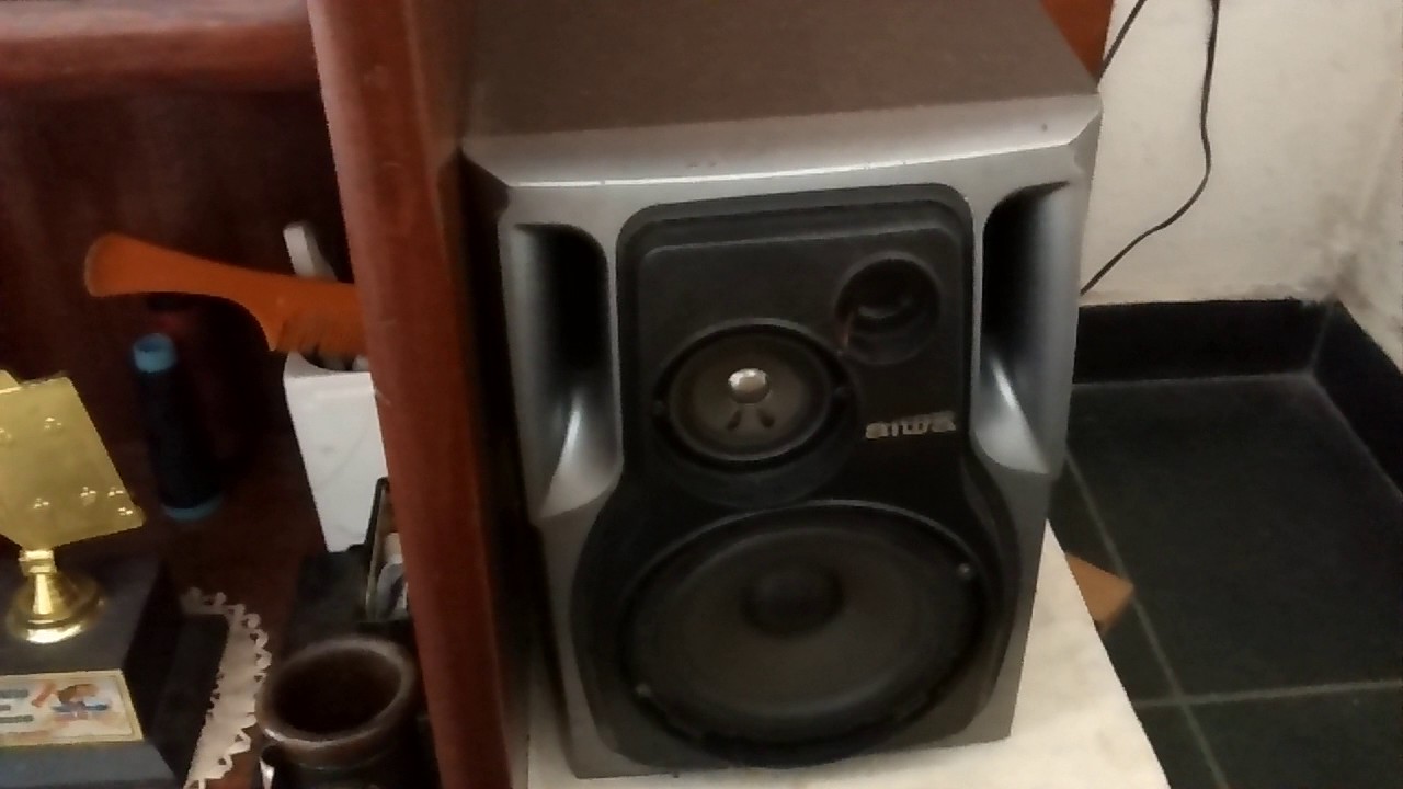 Aiwa NSX s303 tocando astrix type 1