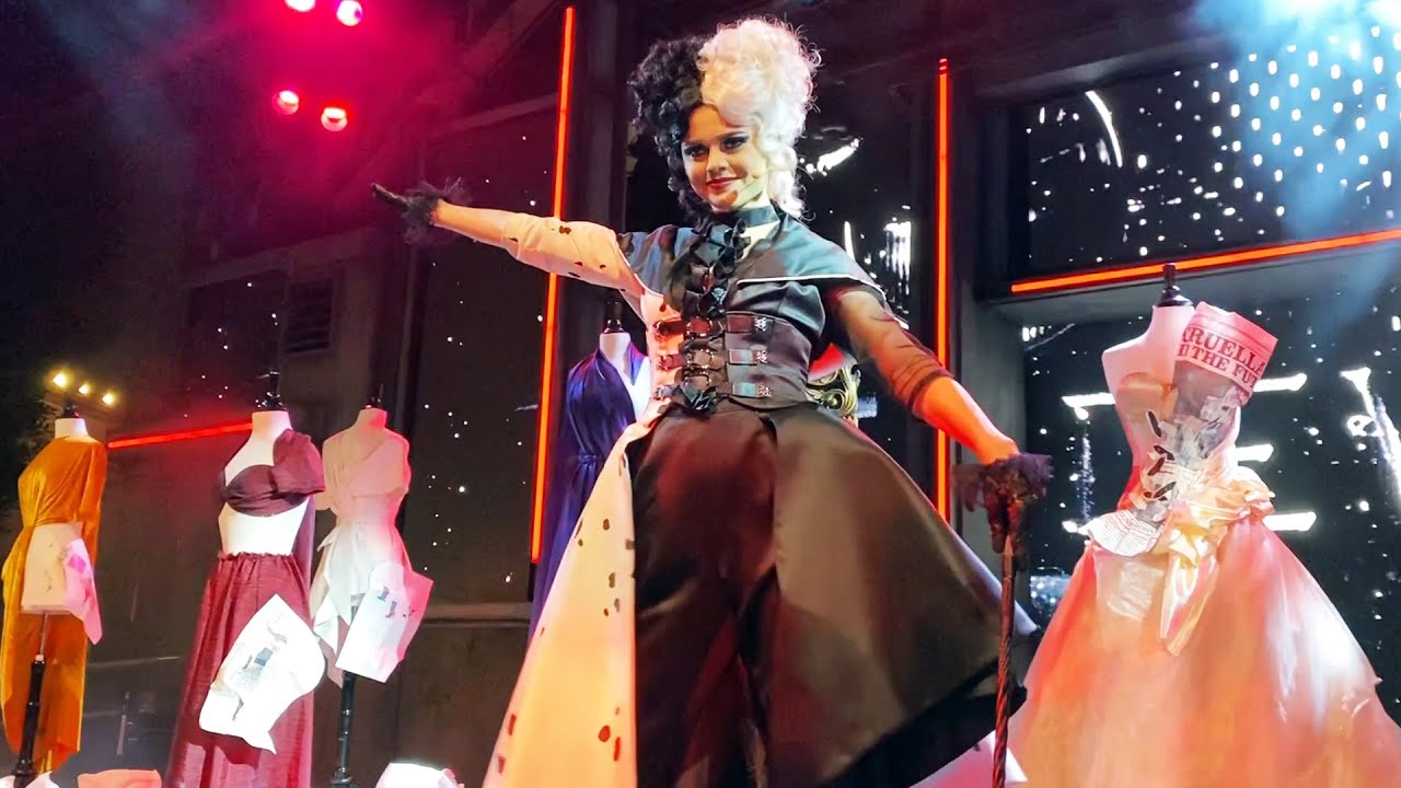 Cruella De Vil (Live Action) at Oogie Boogie Bash 2021 - Disney California Adventure Halloween