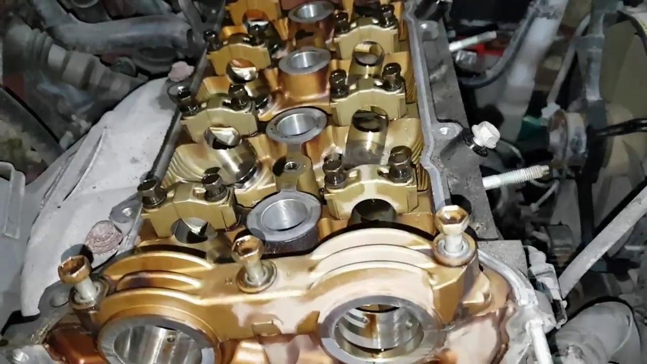 Toyota Corolla 1.4 VVT-i 4ZZ-FE Removing the engine