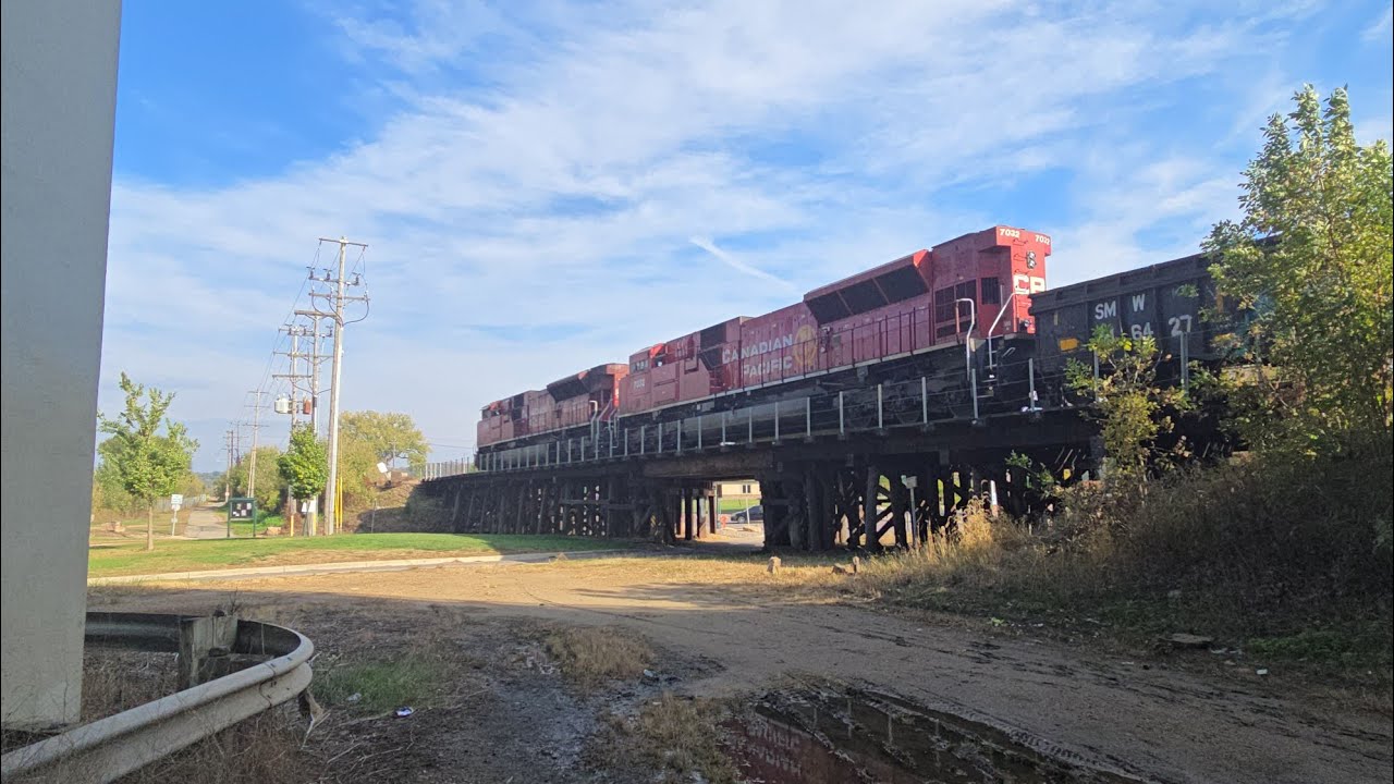 Canadian Pacific train heading east across the sibley pkwy trestle, Mankato, MN (October 16, 2025)