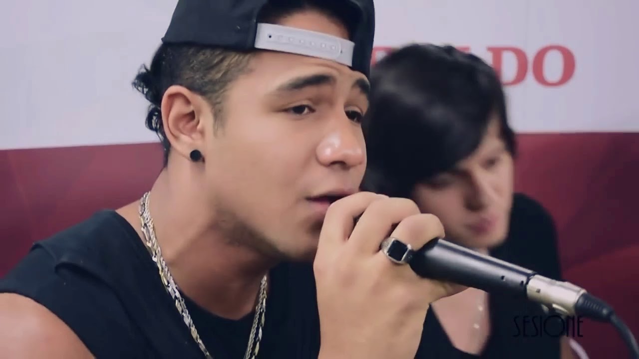 CNCO - Tan F&aacute;cil en Sesiones EH