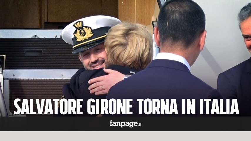 Marò, torna in Italia Salvatore Girone: l'arrivo all'aeroporto di Ciampino