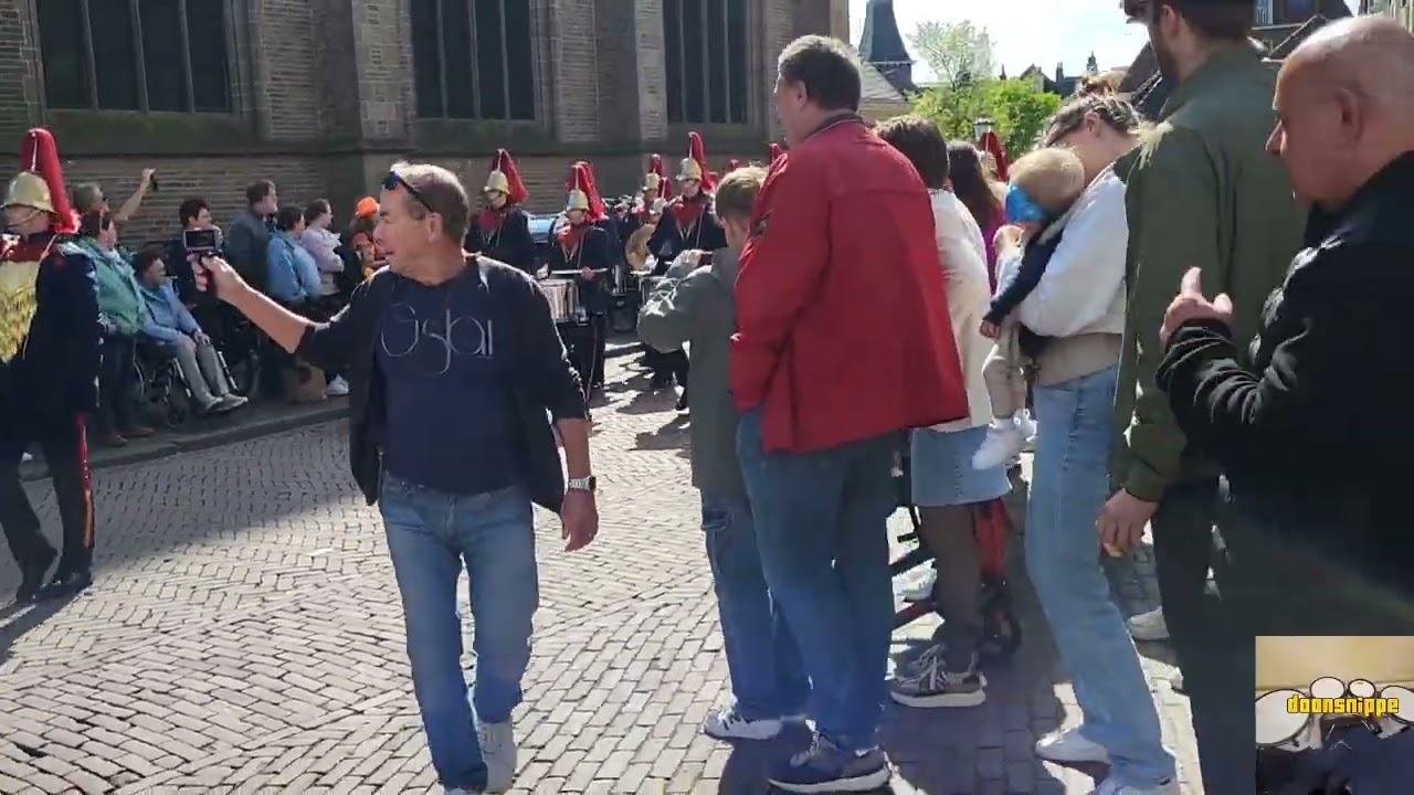 Royale parade (kamper trompetter korps)