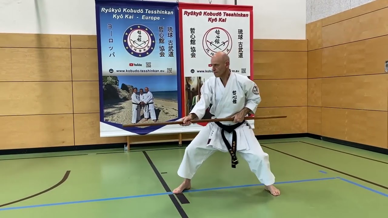 Sakugawa-no-Kun (Dai) + selected Bunkai   佐久川の棍(大)と選択された分解