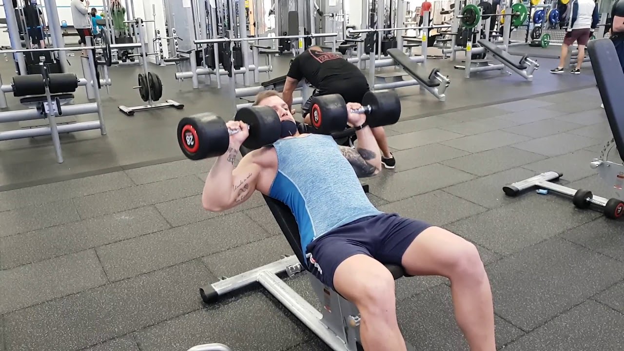 Zi de piept cu triceps | 2 antrenamente pe zi si duble cu mingea de volei