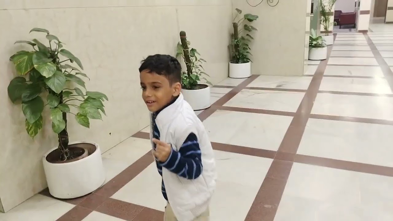 Aaj main mamma ke office gaya hu. 🖥️🖥️ #shortfeed #shorts #explore #youtubevideos #vlogchannel 