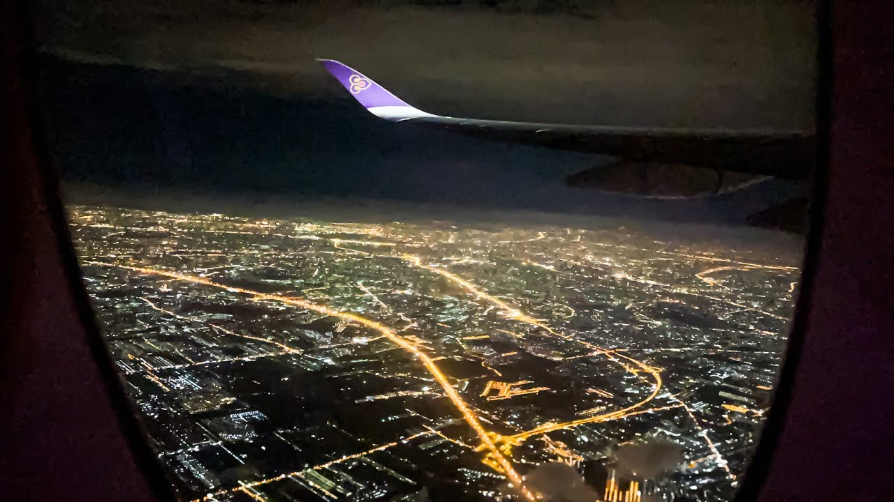 Thai Airways A350-900 Take off from Bangkok Suvarnabhumi Airport at night