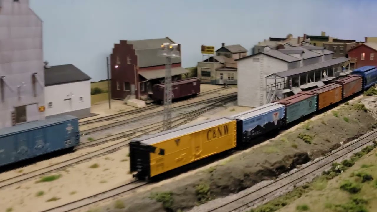 Prairie Scale Model Railroaders HO Scale Layout Tour