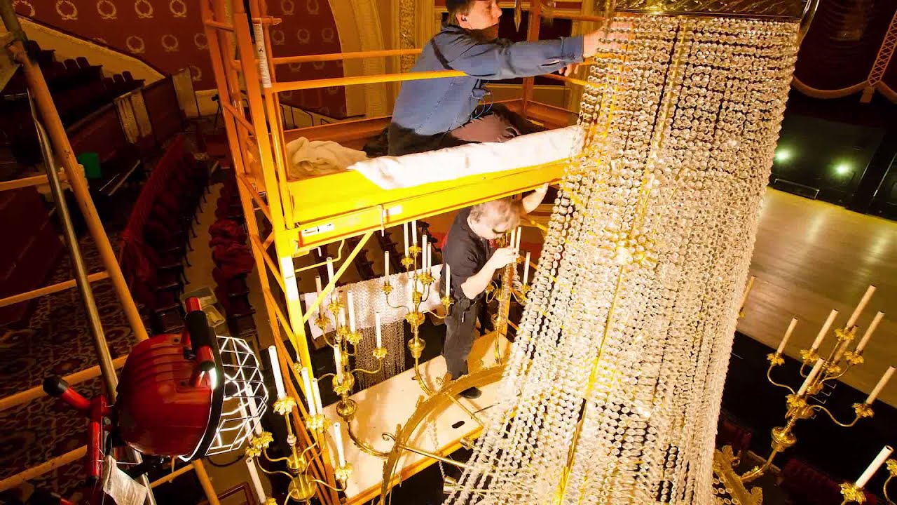 Orpheum Theatre - Chandelier Timelapse