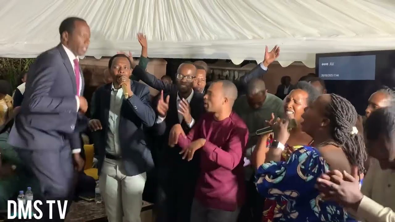 NYANDORWA NA PAST SERENDE MUGITARAMO  HAMWE NA PIANIST AIMABLE 