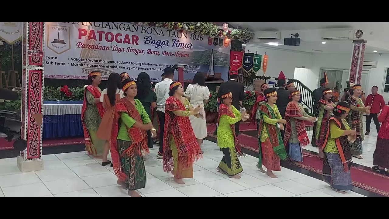 Totor ibu patogar gunung putri 02/2026