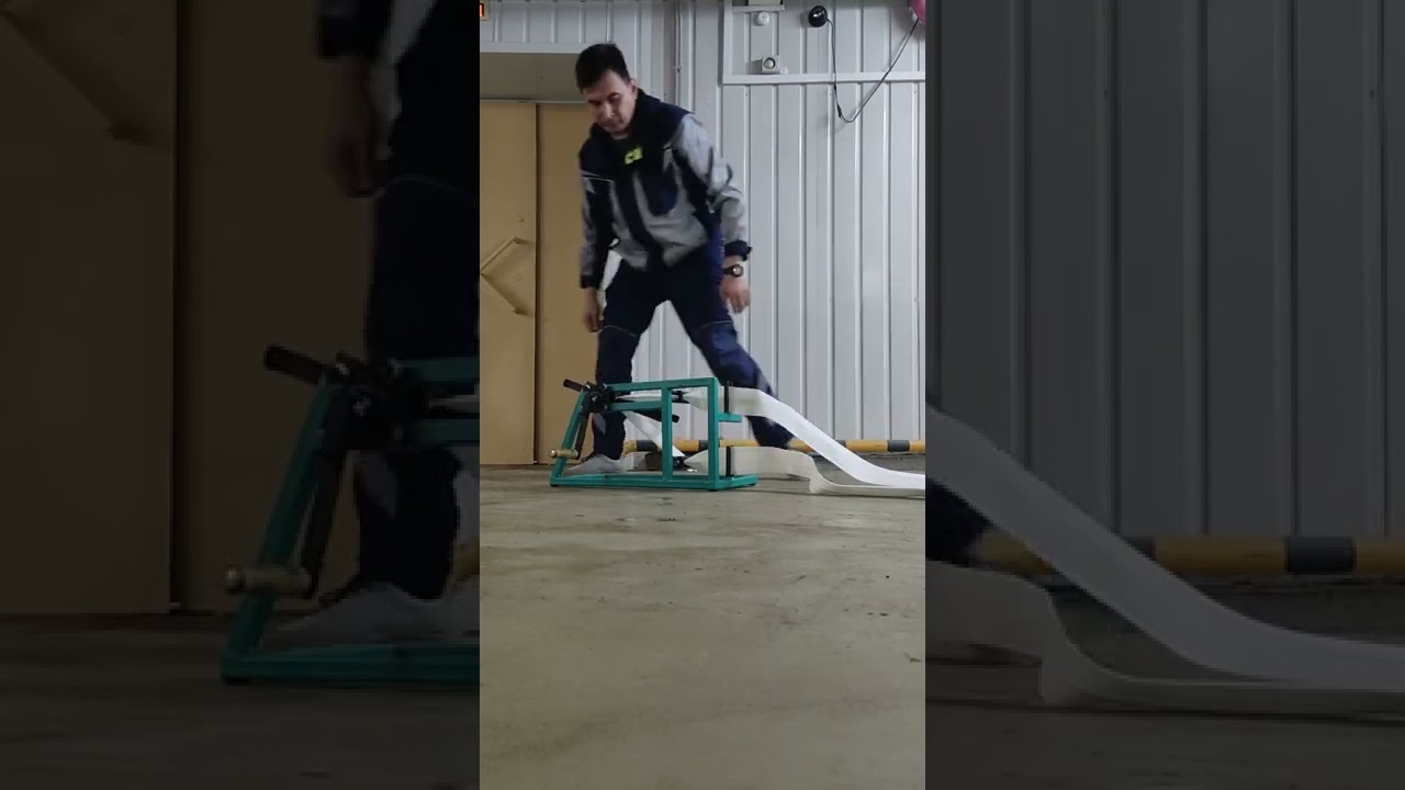 Станок перекатки пожарных рукавов на новое ребро.