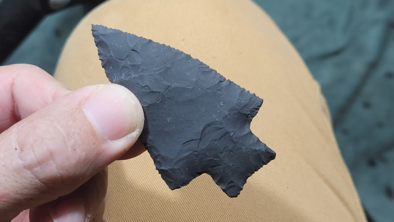 1869 - Flintknapping Mystery New York Chert (edit: Black Esopus Chert)