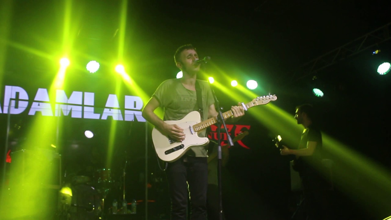 Adamlar - Aç Kapıyı Gir İçeri (live)