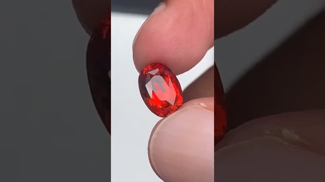 Mandarin orange sapphire, 3.99 carats, heated Gemstones for jewelry. #gemstone #shorts