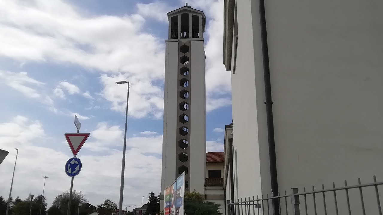 Mezzogiorno al Bearzi (UD) - Chiesa Parrocchiale   Misd&igrave; al Bearzi (UD) - Glesie Parochi&acirc;l