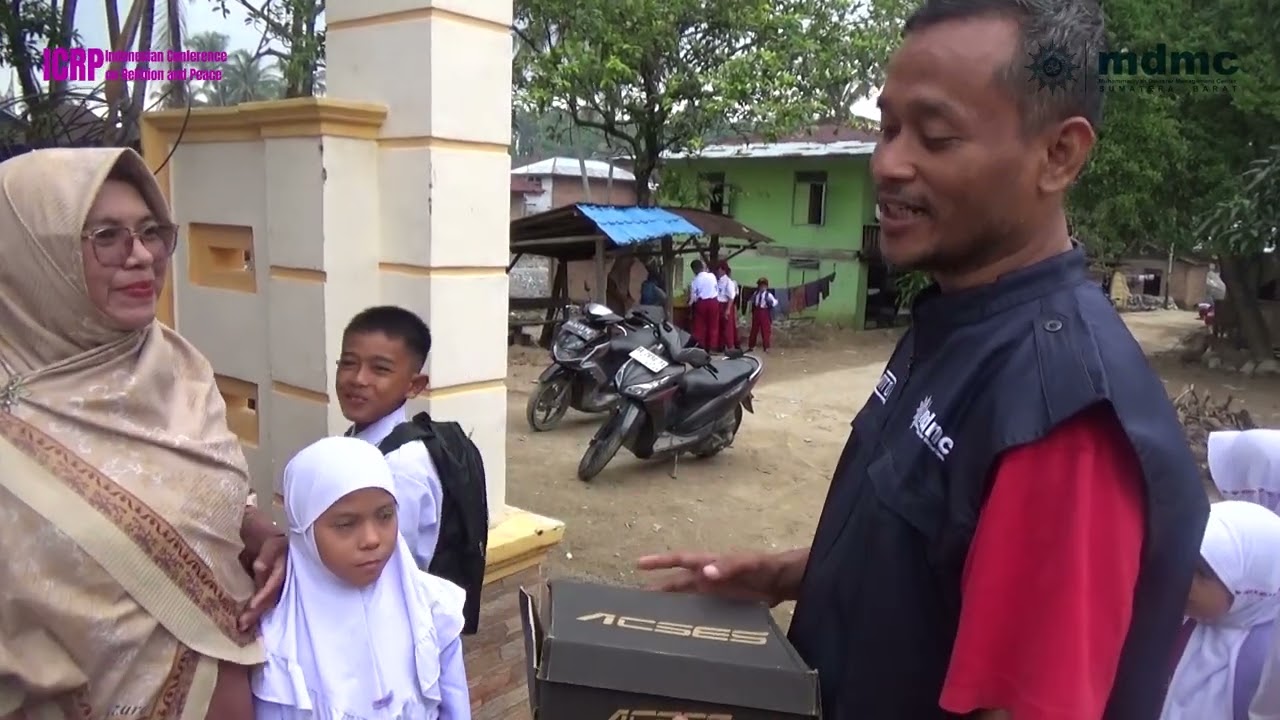 Satu Pasang Sepatu, Sejuta Harapan | Bantu Anak-anak Muaro Pingai Kembali Bersekolah