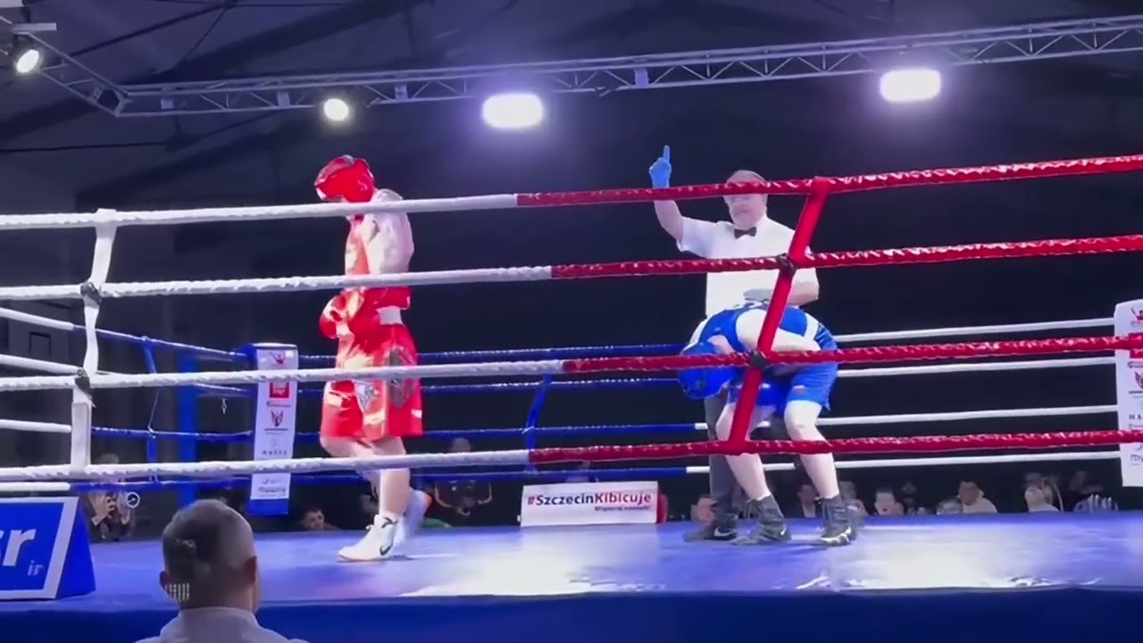 Fabian Urbański nokautuje wicemistrza Europy junior&oacute;w w wadze 80kg Daumantasa  Vilkasa #boks #nokaut