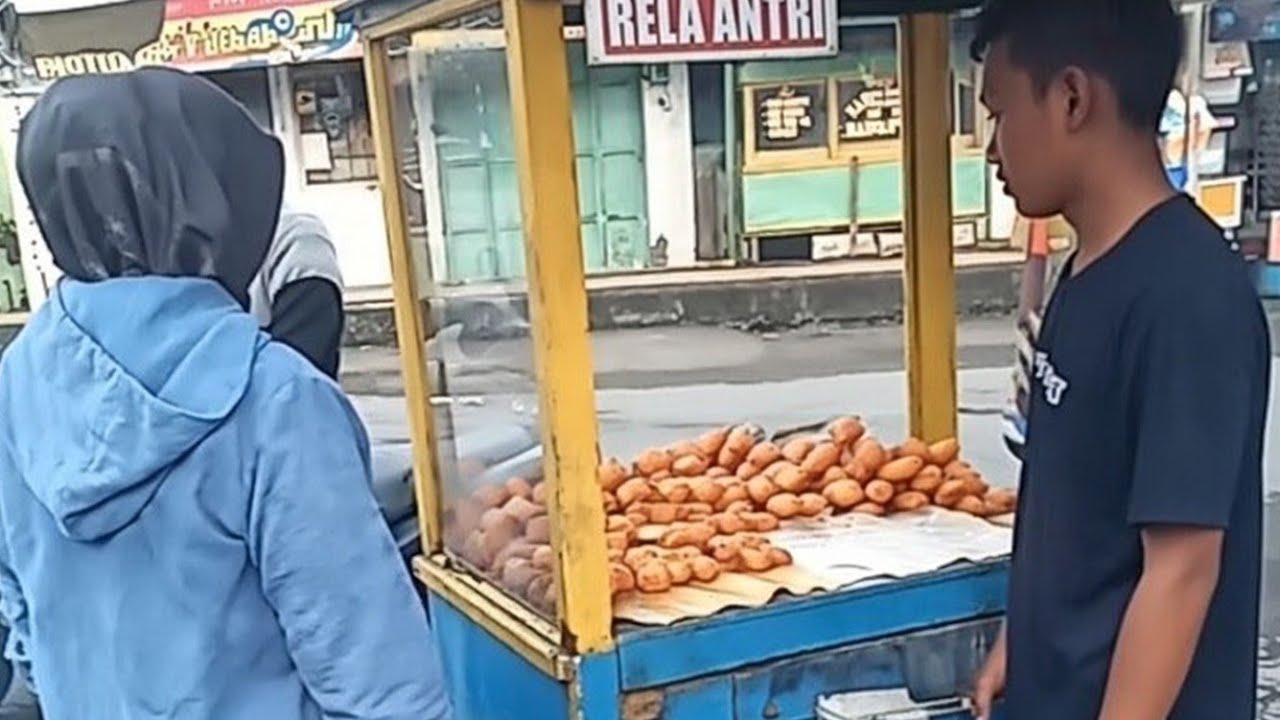 BOLANG BALING DAN CAKWE PALING ENAK DI KESESI PEKALONGAN 