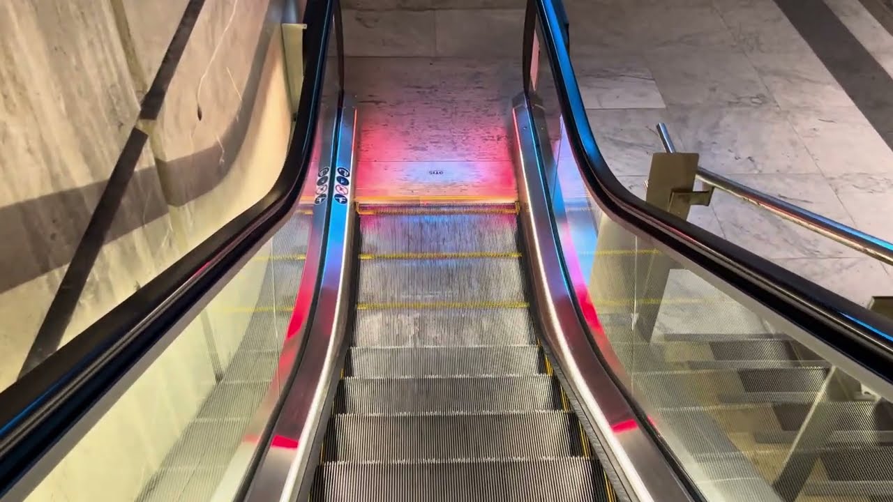 HUGE Escala-Tour!! 34x Escalator ride at Gare De Haussmann / St Lazare, Paris, France. Metro & Rail