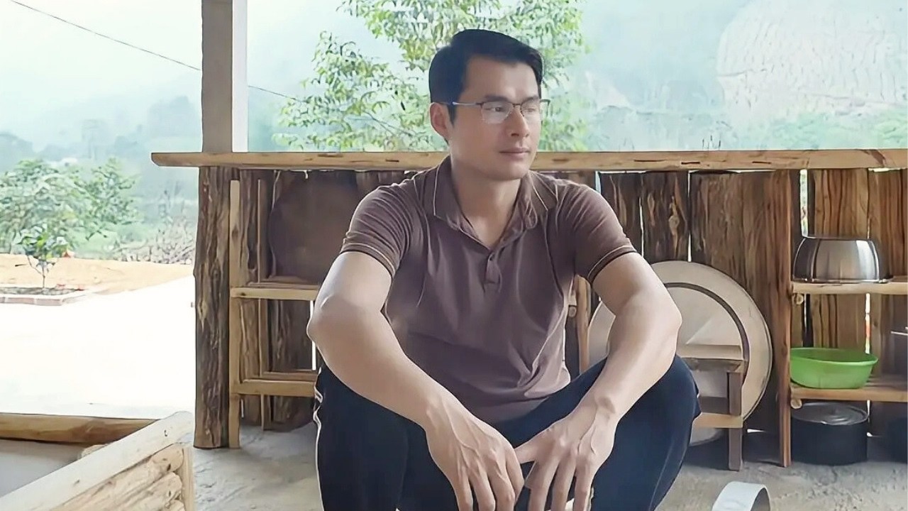 Is CEO Toàn Stalling To Create A Better Future With Ly Tu Diem?