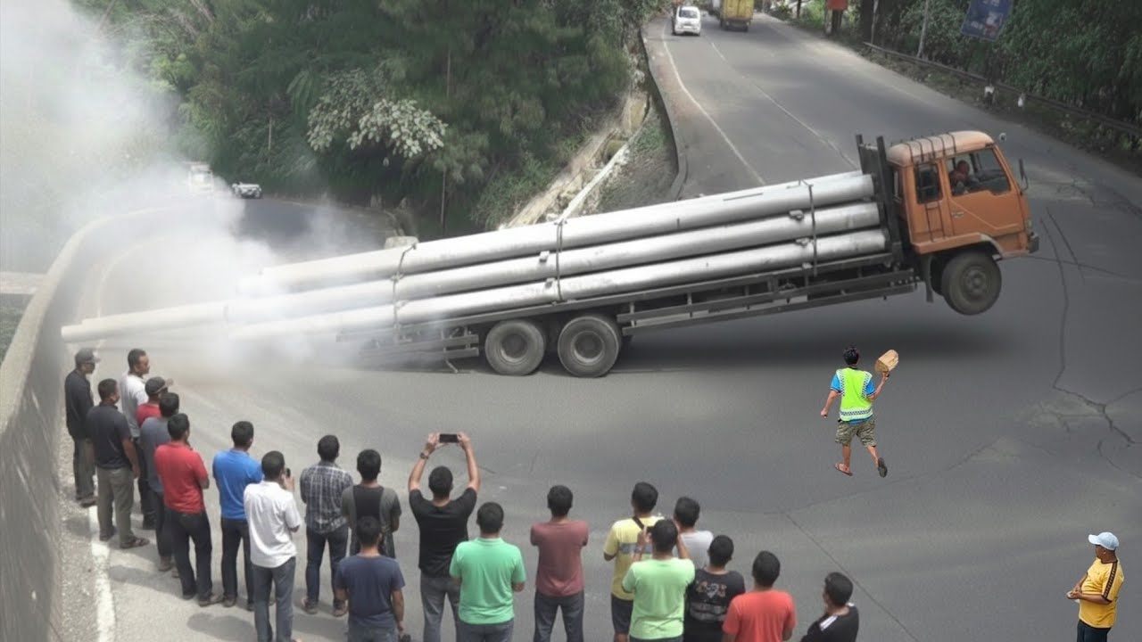 HEBOH‼️Konvoi Truk Trailer Siba Surya 8 Unit, Truk Fuso Muatan M3ngerikan Lewati Sitinjau Lauik