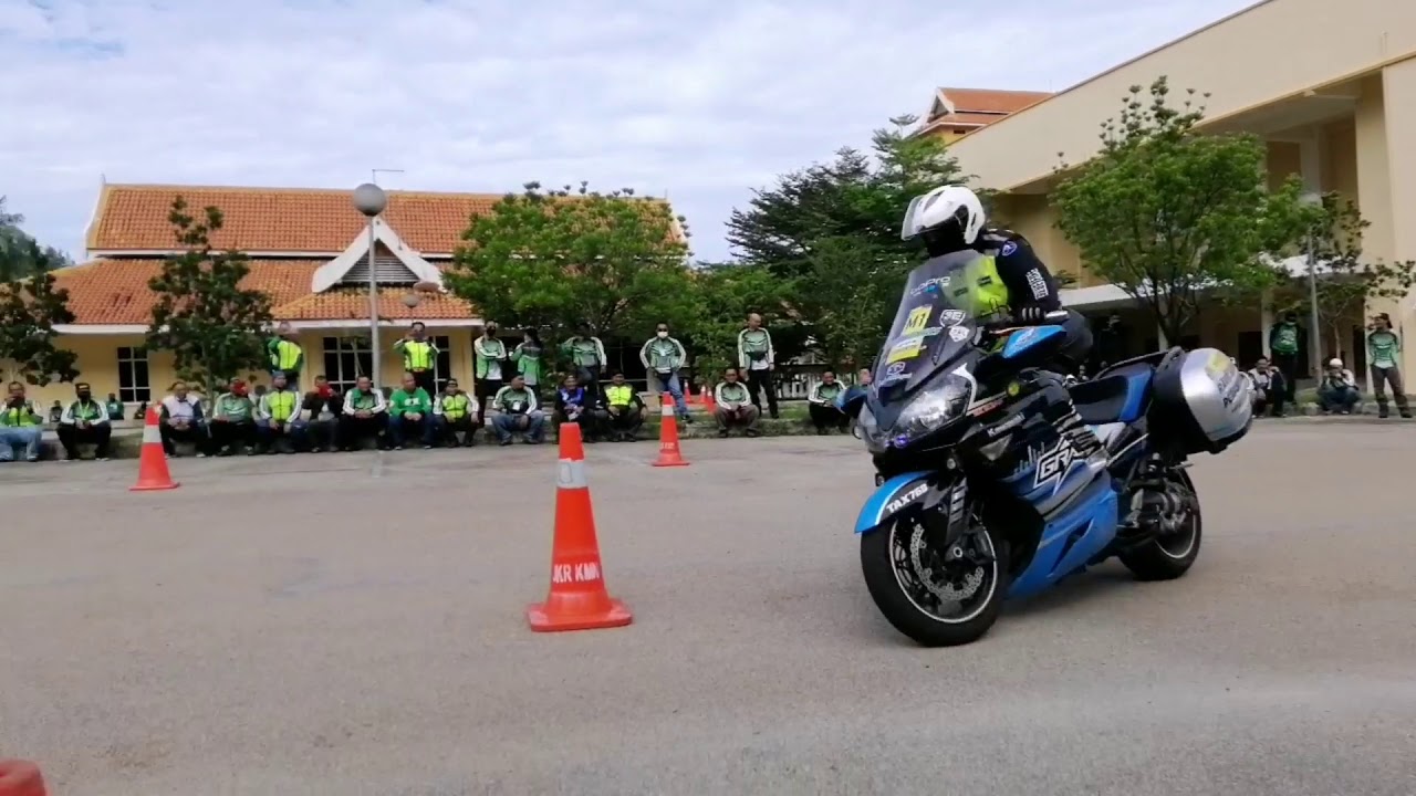 KAWASAKI GTR 1400 TRINING