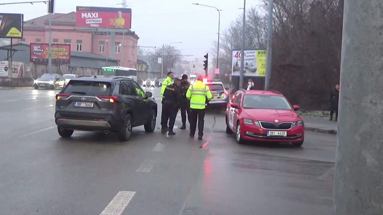 Nehoda na  křižovatce na Masné.