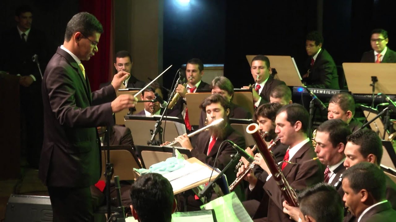 Pout Pourri -  ROUPA NOVA - Banda de Música Municipal